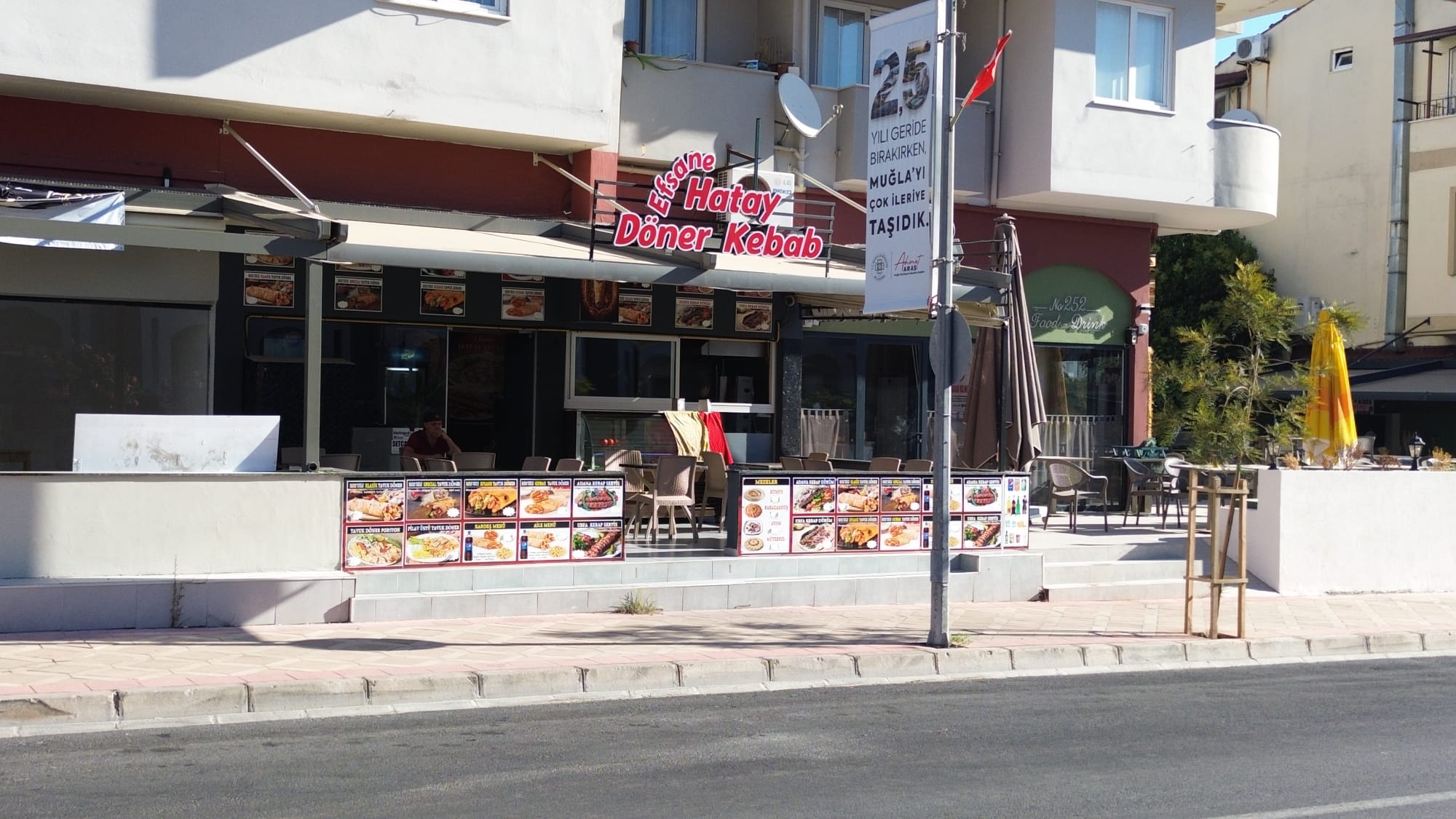 MARMARİS,ARMUTALAN, ADNAN MENDERES CADDESİNDE SATILIK DÜKKAN
